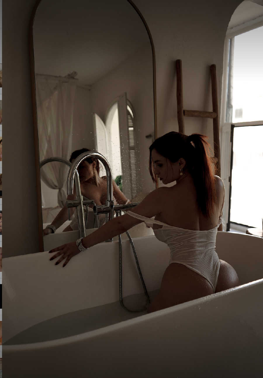 A playful frame from Miranda Faith nude — online in Nizhny Novgorod