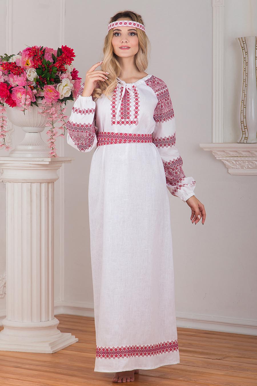 A playful frame from Women in Slavic costumes — online in Nizhny Novgorod