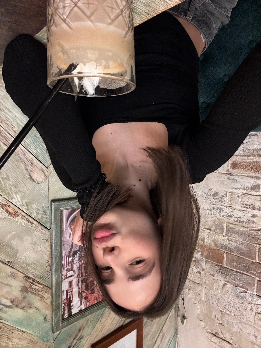 Fresh photos, fresh mood — Tina online in Nizhny Novgorod